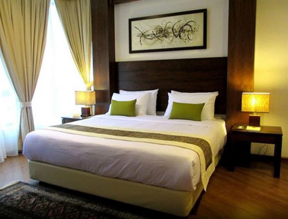 Samsuria Beach Resort & Residence Cherating Exterior photo