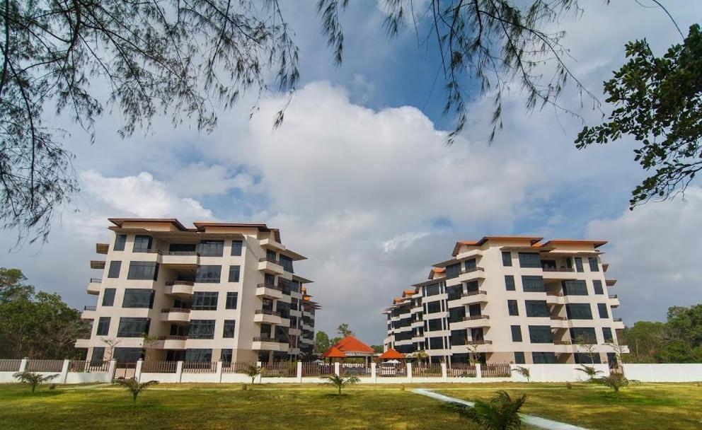 Samsuria Beach Resort & Residence Cherating Exterior photo